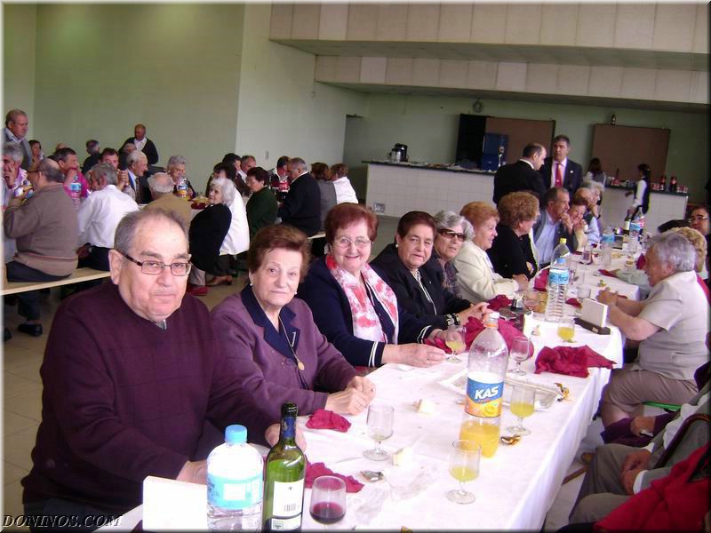 comida_mayores_con_autoridades_sanmarcos2009_seve_140.JPG