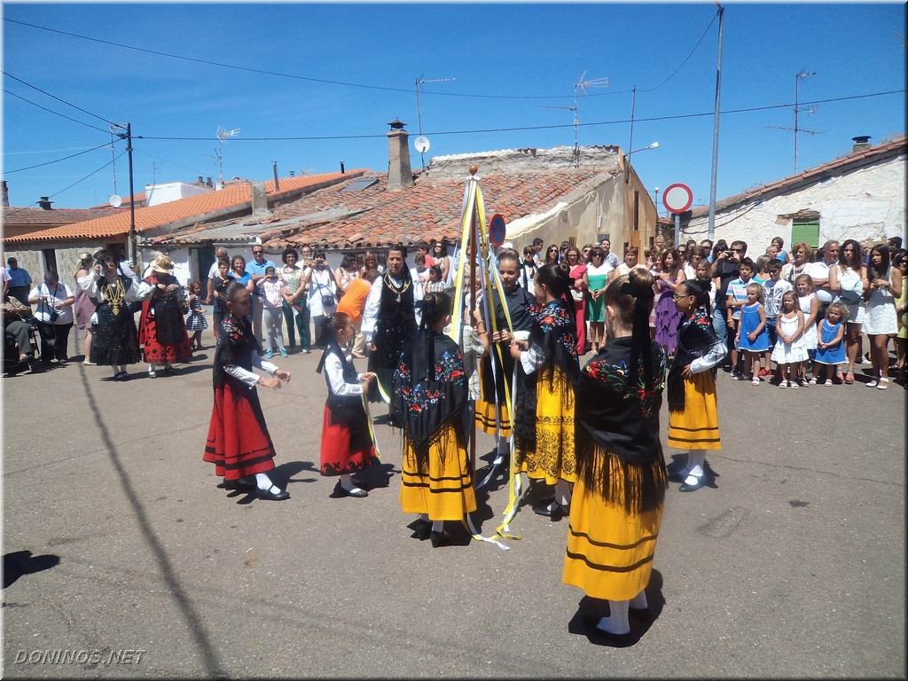 santodomingo2013_seve_procesion-bailes_125.JPG